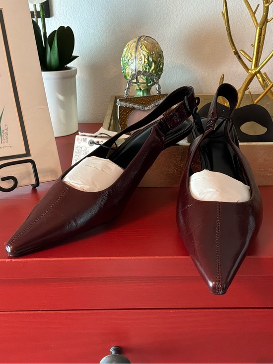 Zara Shoes - Zara Leather Slingbacks Heels